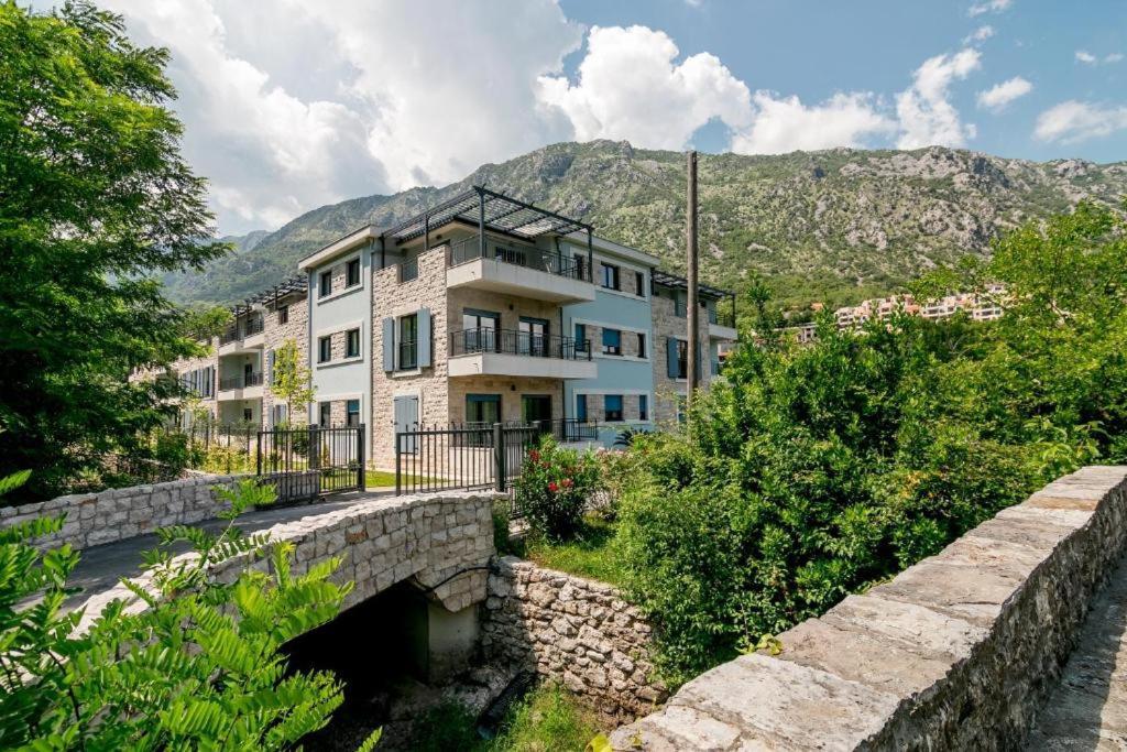 Green Bay Apartments Morinj Kotor Exterior photo